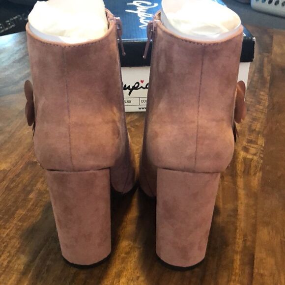 Qupid 3D Flower Embroidered Mauve Boots Size 5.5 - Picture 8 of 10